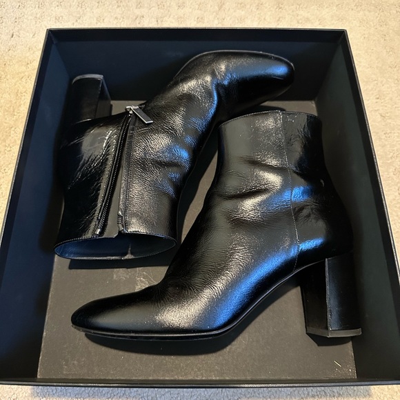 Saint Laurent Heeled Lou Boot - Picture 3 of 5
